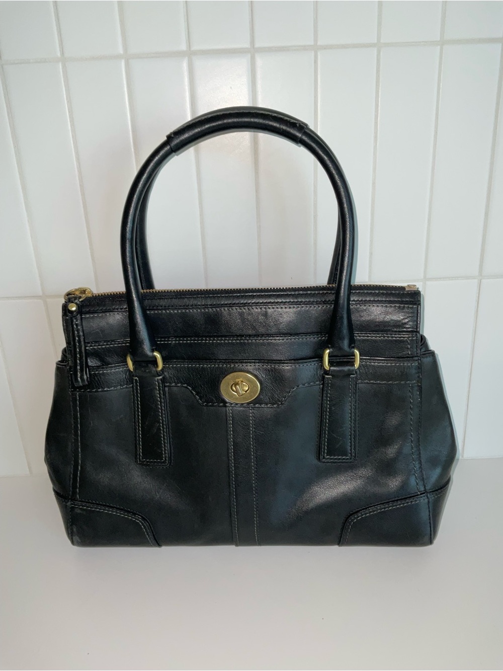 Coach Hampton Leather Turn-Lock Shoulder Bag